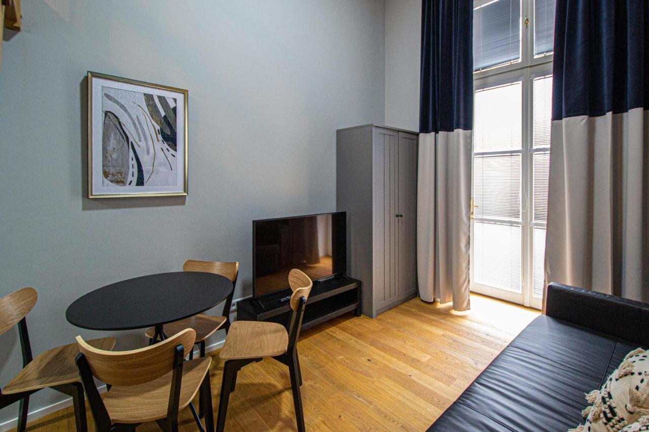 Main Train Station Apartment Close To The The Main Square! Prága Kültér fotó