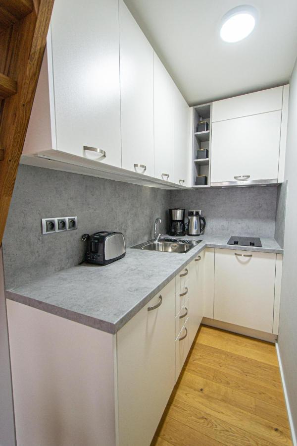 Main Train Station Apartment Close To The The Main Square! Prága Kültér fotó