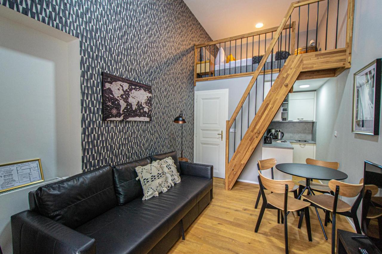 Main Train Station Apartment Close To The The Main Square! Prága Kültér fotó